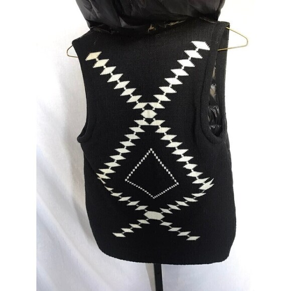 Nordstrom rack: Love Tree small puffer vest: design on back - Picture 4 of 5